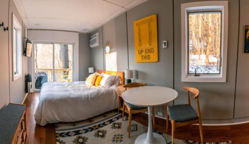 Johnson Casa | Modern Tiny House with hot tub & river near Stowe