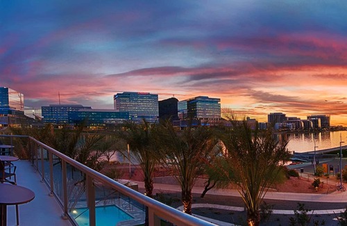 Tempe Apartamento | Modern Town Lake Waterfront Cozysuites Paradise 07