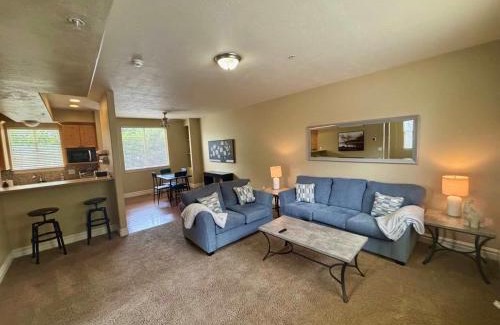 Central City Casa | Modern Townhome Near the Center of the City