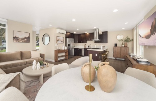 Green Lake Casa | Modern Townhome w/ Rooftop Deck, Walk to Greenlake