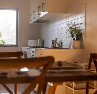 Christies Beach Casa | Modern Townhouse, Close to beach