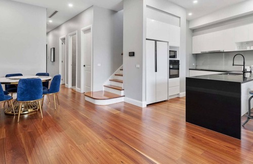 Doncaster East Casa | Modern Townhouse in Doncaster near Westfield