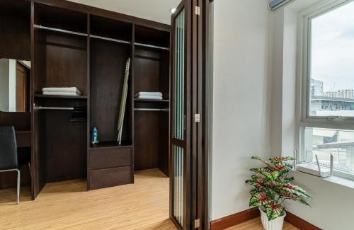 Wattana Villa | Modern Townhouse City Center 4 Floors 13 Guests