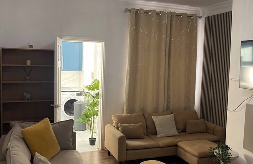 Manchester Casa | Modern Townhouse-free Parking-game Room-w-ifi