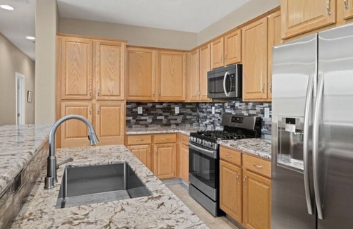 Folsom Casa | Modern Townhouse near a golf course, Folsom Lake, and hiking trails