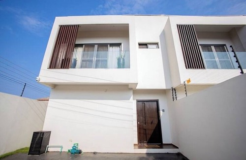 Labadi Casa | Modern Townhouse near Beach