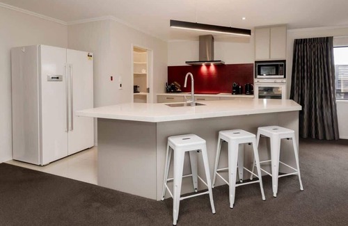 Rewa Casa | Modern Townhouse in Strandon