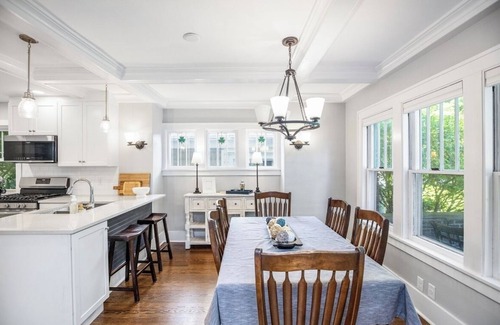 Harters Heights Casa | Modern Traditional 4-bedroom house in South Bend - Walk to ND!