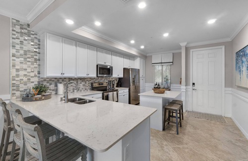 Naples Condominio | 🌴Modern Treviso Bay Condo w/Resort-Style Amenities & Prime Naples Location