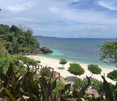 Yapak Apartamento | Modern Tropical Luxe Apartment - Boracay Newcoast