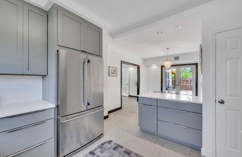 El Portal Casa | Modern Tropical Pool House North Miami- w/Jacuzzi - El Portal -