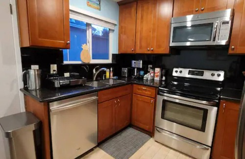 University South Condominio | Modern Tropical Vacation Home, Palo Alto/Stanford #655