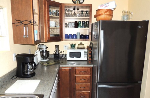 Sheridan Casa | Modern Two Bedroom House Six Blocks from Main Street Sheridan King & Queen Beds