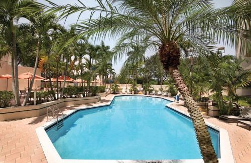Boca Raton Apartamento | Modern Two-Room Suite with Gym and Pool