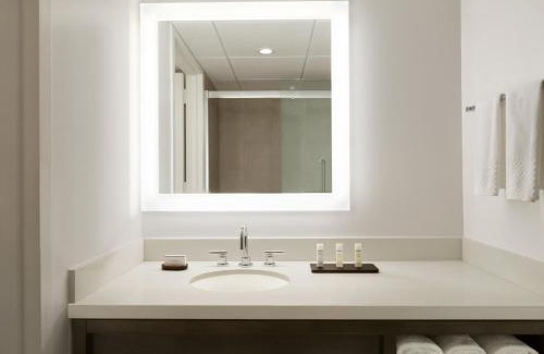 Boca Raton Apartamento | Modern Two-Room Suite with Gym and Pool