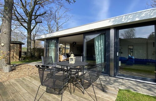 Brouwershaven Casa | Modern und neu Eingerichtet und Renoviert