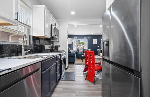 North Chicago Casa | modern upgrade-near naval base