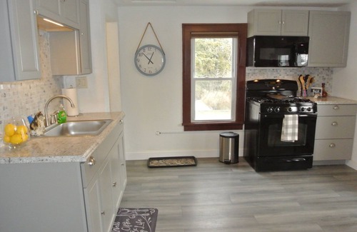 Two Rivers Apartamento | Apartamento moderno en la planta superior, cerca del lago Michigan