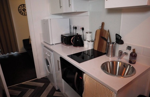 Business District Apartamento | Modern Urban Escape Near Nec, Airport, Hs2