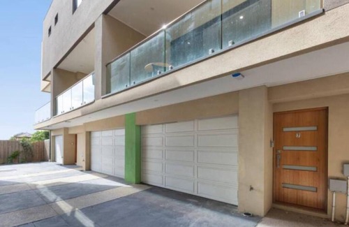 Coburg Casa | Modern Urban Oasis: Beautiful 2BR Townhouse