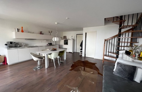 Pulciano Apartamento | Modern vacation apartment with fantastic lake view, terrace, balcony & infinity pool