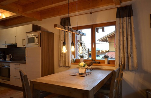 Lechbruck Casa | Claudia - cozy vacation home at the Lechsee, Allgäu, Swedish stove, W-Lan, garden
