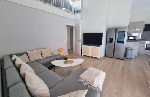 Wiefelstede Casa | Modern vacation home on Lake Bernstein! Close to the beach and family-friendly!
