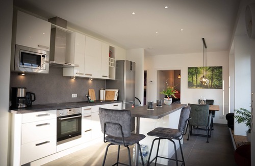Schermbeck Casa | Modern vacation home with terrace and outdoor sauna
