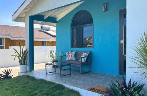 Falmouth Casa | Modern vacation home near beach