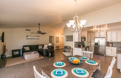 Sunset Ridge Casa | ¡Moderna casa de vacaciones en la encantadora ubicación de Kierland Scottsdale! Excelentes tarifas!