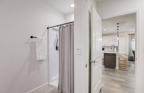 Rotonda Heights Apartamento | Modern Vacation House