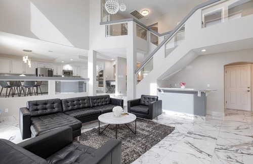 Las Vegas Casa | Modern Vegas Villa! Near Las Vegas Strip