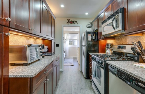 Vernon Condominio | Modern Vernon Township Condo Near Ski & Water Park
