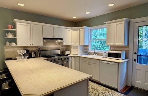 Great Barrington Casa | Victoriano moderno en la colina