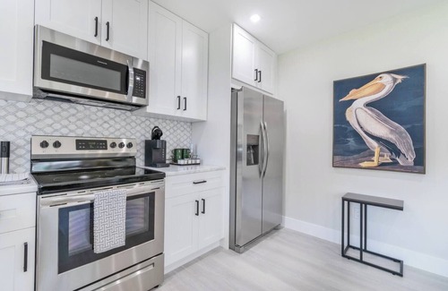 Lake Ridge Apartamento | Modern Victoria Park Retreat | 30+ Night Stays Only