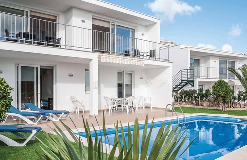 Coves Noves Villa | Villa moderna con habitaciones amplias, barbacoa ubicada cerca de la playa y el pueblo
