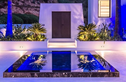 Puig Manya Villa | Villa moderna en las colinas de Ibiza