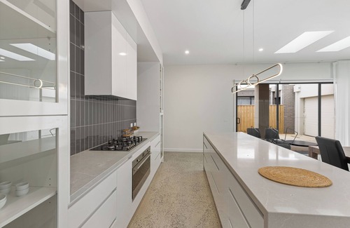 Ocean Grove Casa | Modern villa - 12 sleep