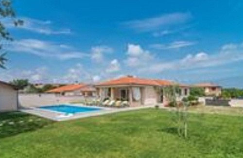Liznjan Villa | Villa moderna a 2km del mar, con piscina privada