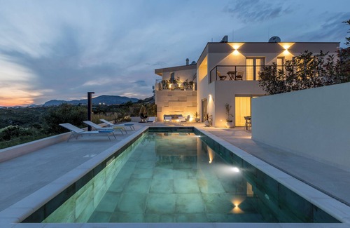 Zrnovnica Villa | Modern Villa Callista - 3 bedroom luxury villa