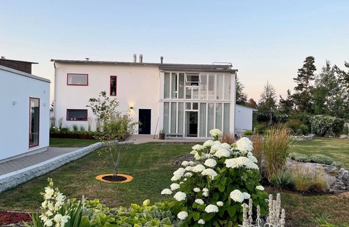 Tyreso Casa | Modern villa close to sea, forest and Stockholm city center