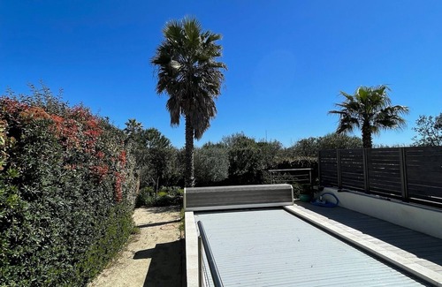 Sete Casa | Modern villa facing the sea, swimming pool and beach access