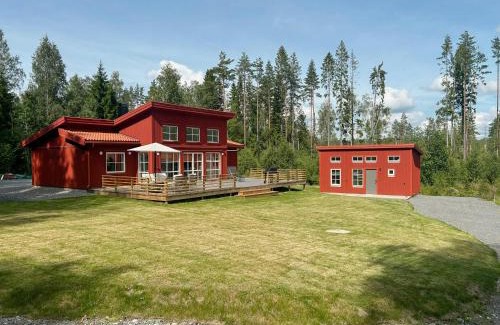 Nora Casa | Modern Villa In Historic Pershyttan