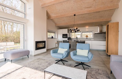 Ballum Casa | Modern villa Klaver Vier with south-terrace, sauna, jacuzzi and outdoor fireplace