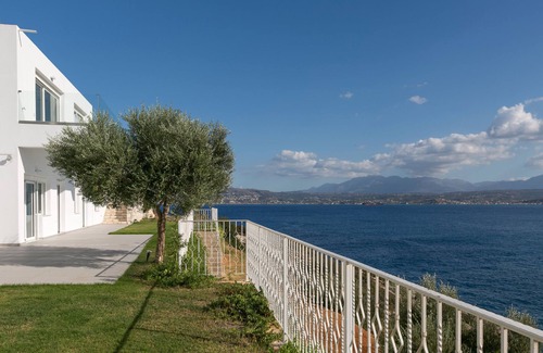 Marathi Villa | Modern Villa Overlooking the Aegean. Next to the sea.