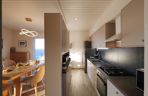 Geropotamos Villa | Villa ecológica moderna situada en una colina con vistas al mar de Creta.