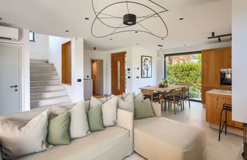 Kadumi Villa | Villa Vallis by Villas Guide