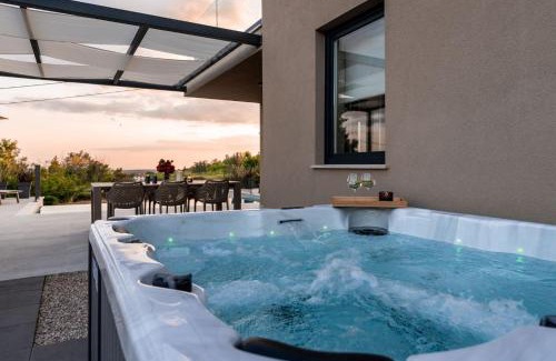 Krasica Villa | Modern villa Venta with jacuzzi and pool in Buje
