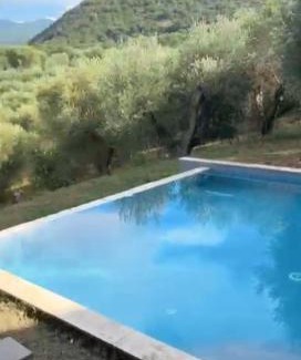 Castel del Piano Villa | Modern Villa with Infinity Pool and Jacuzzi