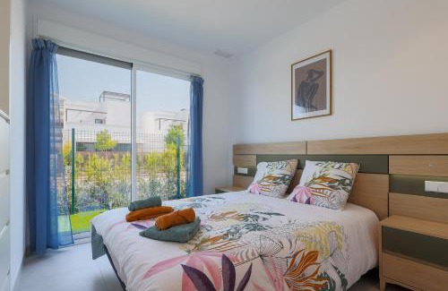Torre-Pacheco Villa | Modern Villa with jacuzzi in Santa Rosalia Lake Resort